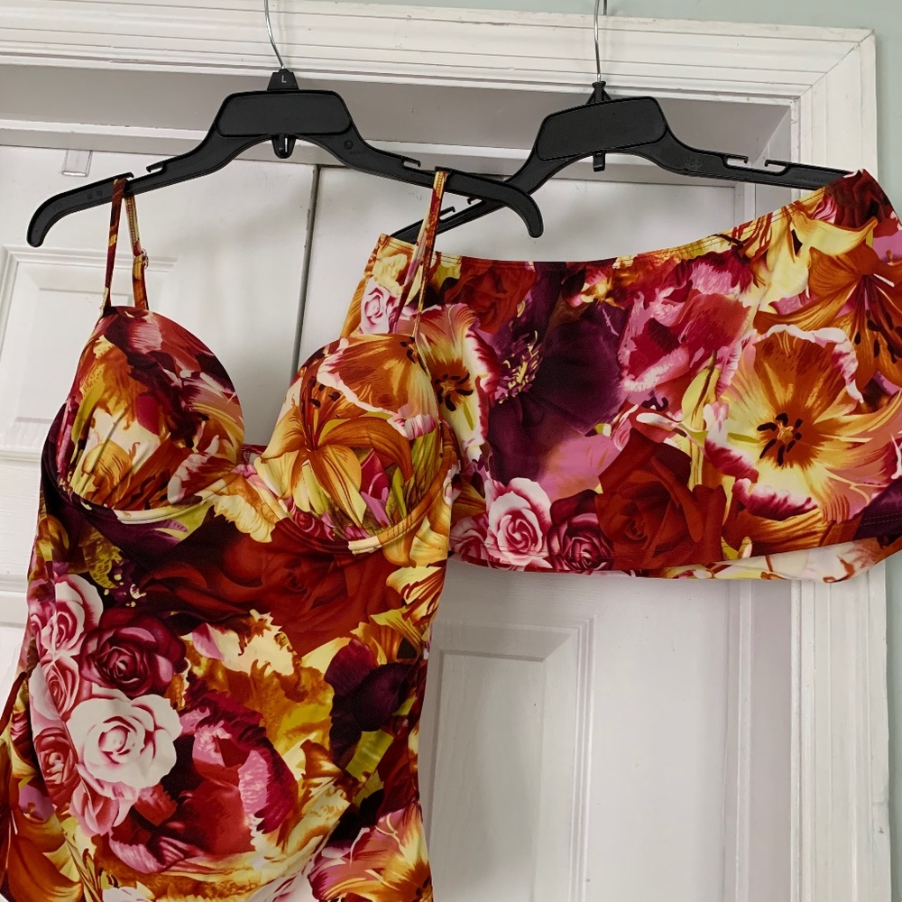 NEWPORT NEWS SWIM Size 16